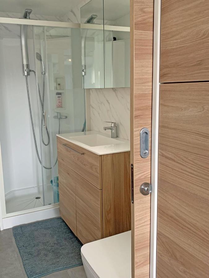 Bonita Houseboat Apartment Portorose Екстериор снимка